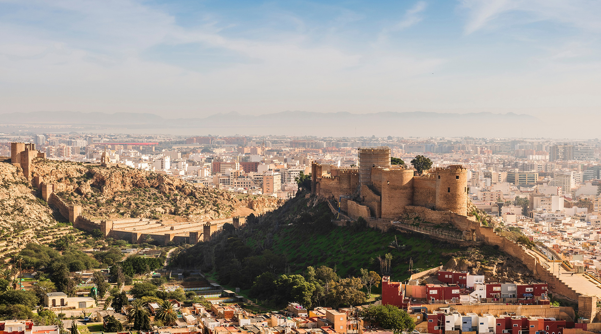 Ciudad de Almería con Aeropuerto Internacional